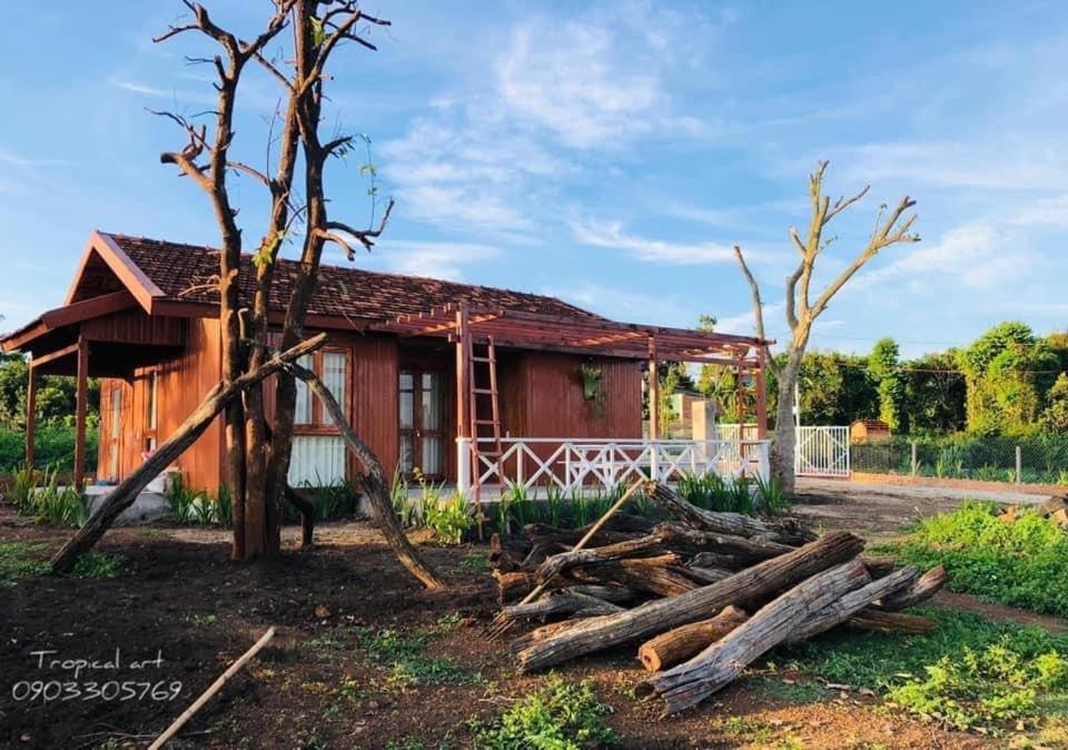Dugiang Homestay Buôn Ma Thuột Esterno foto
