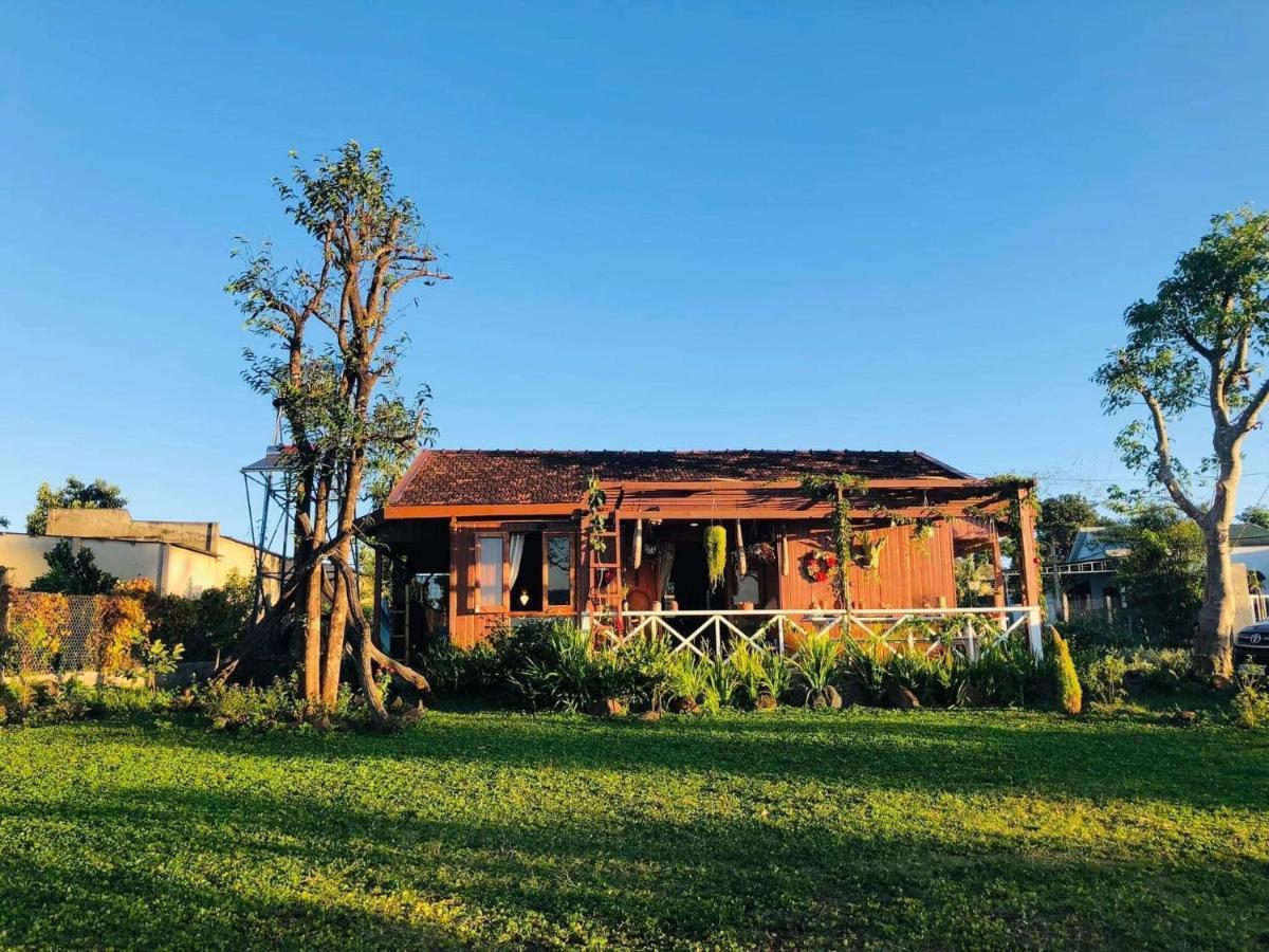Dugiang Homestay Buôn Ma Thuột Esterno foto